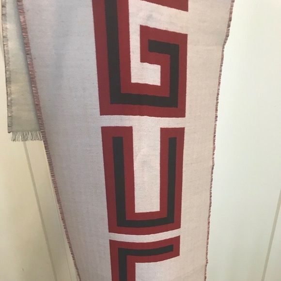 Gucci Ivory/Black Wool/Silk Scarf - Picture 4 of 11